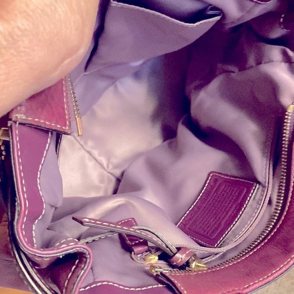 COACH HAMPTON WINE PURPLE LEATHER SATCHEL. CLEAN!! VERY MINOR WEAR TO CORNERS. - Picture 15 of 15